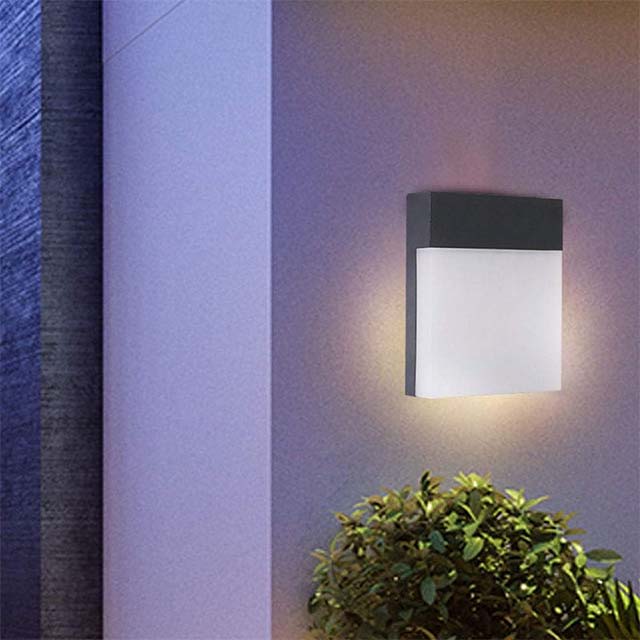 Modern 18W LED Wall Light – Waterproof Indoor/Outdoor Installation with 6000K Cool White Illumination