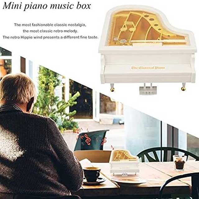 Vintage Hand-Cranked Piano Music Box – Retro Mini Musical Machine with Classic Table & Desk Decoration and Greeting Card