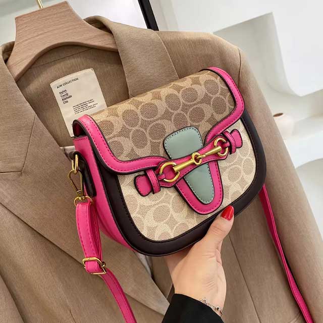 New Retro Korean Crossbody Bag for Women – Trendy Saddle Bag with Wide Shoulder Strap